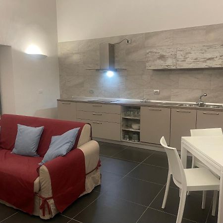 Katia'S Apartments กาแซร์ตา ภายนอก รูปภาพ